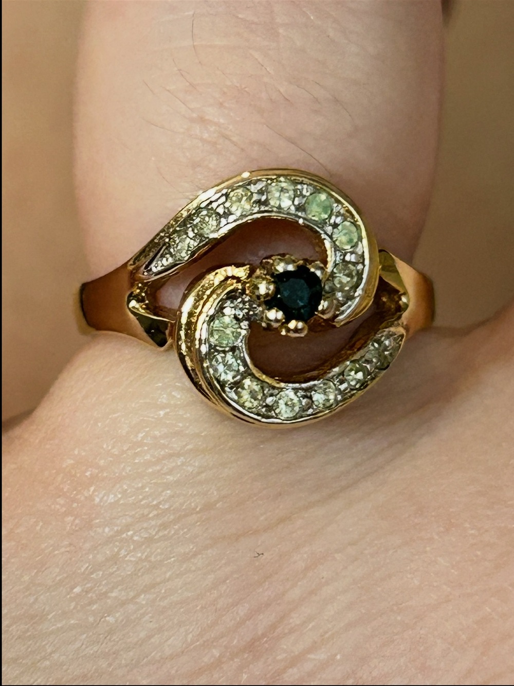 Gold Swirl Ring with Green sapphire and Clear diamonds